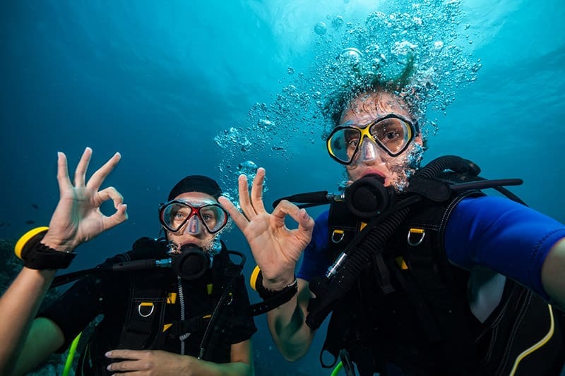 5 Essential Tips to Becoming an Eco-Friendly Scuba Diver