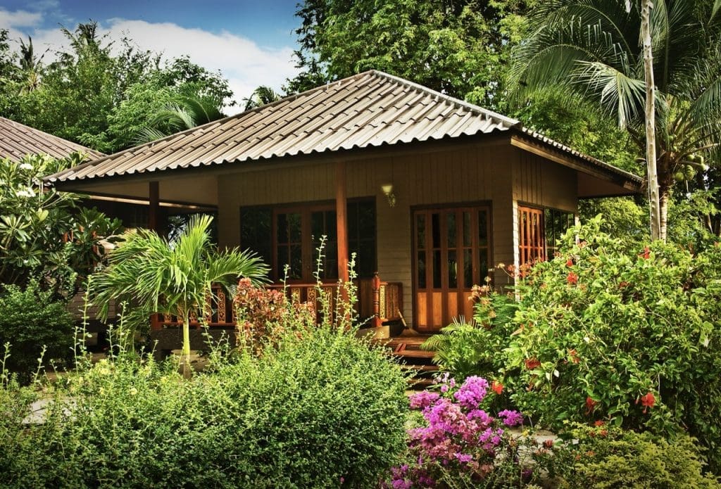 Accommodation Options During Your Divemaster Internship